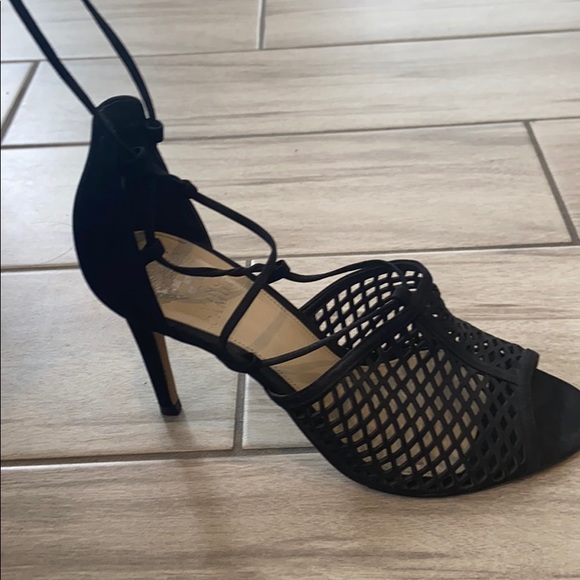 Vince Camuto black heels - Picture 2 of 2